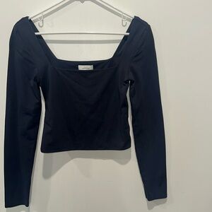 Aritzia contour cropped long sleeve - navy